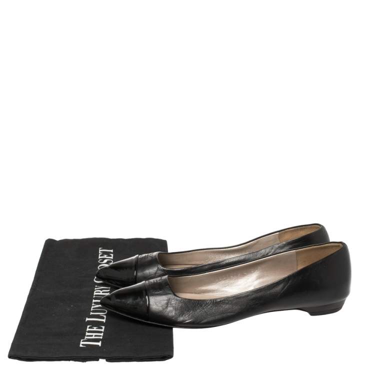 Pre Owned Salvatore Ferragamo Black Patent and Leather Cap Toe Ballet Flats Size 37