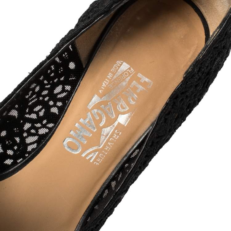 Pre Owned Salvatore Ferragamo Black Bonita Lace Peep Toe Pumps Size 37.5