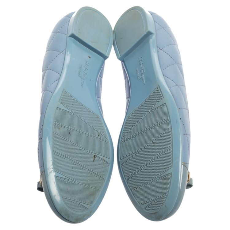 مملوكة مسبقًا Salvatore Ferragamo Blue Quilted Leather Bow Ballet Flats Size 38