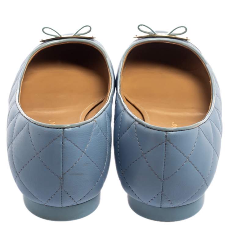مملوكة مسبقًا Salvatore Ferragamo Blue Quilted Leather Bow Ballet Flats Size 38