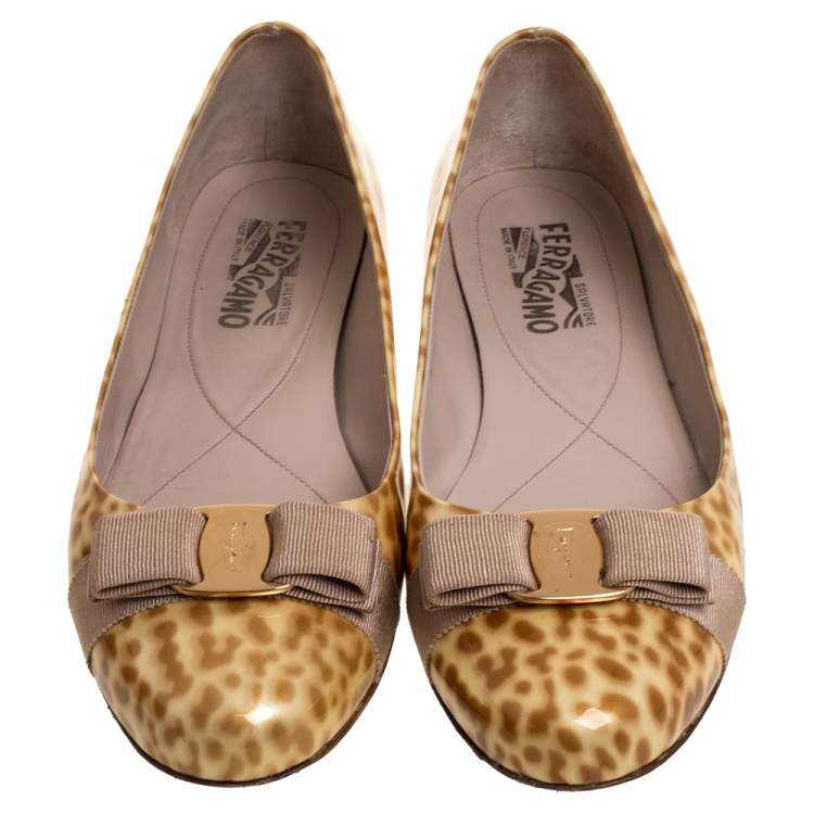 Pre Owned Salvatore Ferragamo Cream Animal Print Patent Leather Varina Ballet Flats Size 40.5