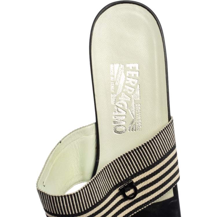 مملوكة مسبقًا Salvatore Ferragamo Monochrome Fabric Sarcelle Thong Sandals Size 41