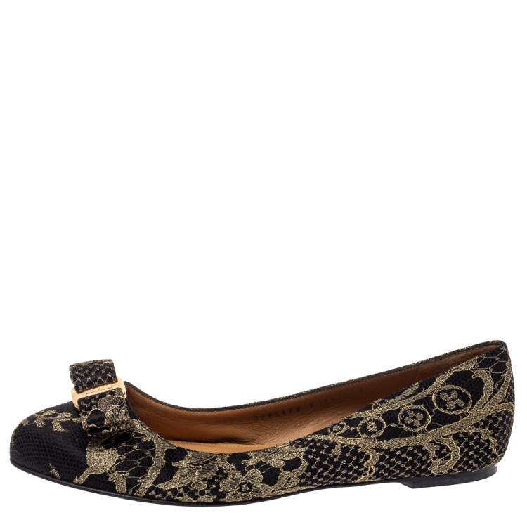 Pre Owned Salvatore Ferragamo Black/Gold Satin And Lace Tarita Ballet Flats Size 40