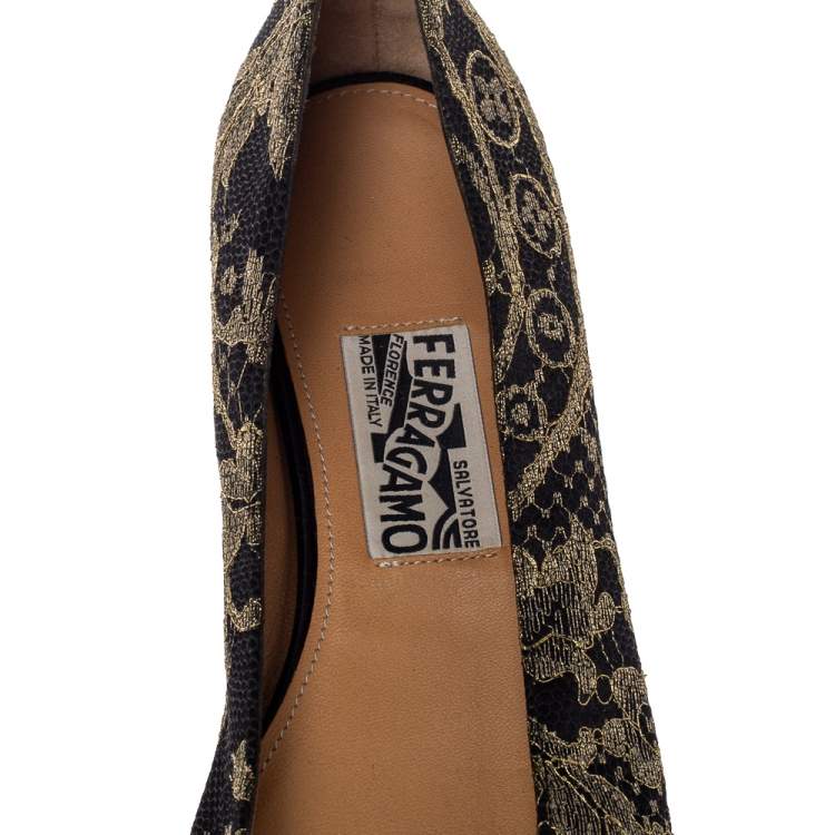 Pre Owned Salvatore Ferragamo Black/Gold Satin And Lace Tarita Ballet Flats Size 40