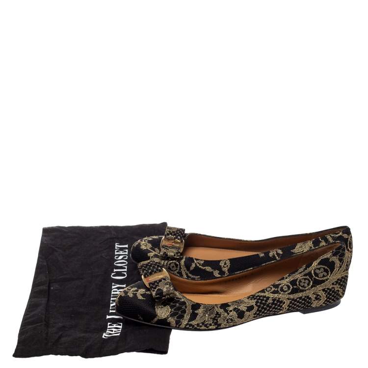 Pre Owned Salvatore Ferragamo Black/Gold Satin And Lace Tarita Ballet Flats Size 40