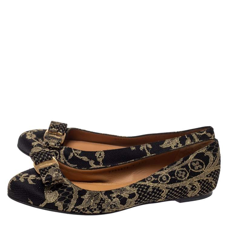 Pre Owned Salvatore Ferragamo Black/Gold Satin And Lace Tarita Ballet Flats Size 40