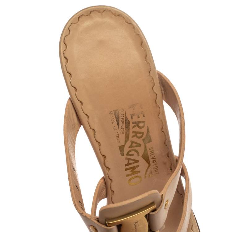 Pre Owned Salvatore Ferragamo Cream Leather Buckle Straps Sandals Size 37.5