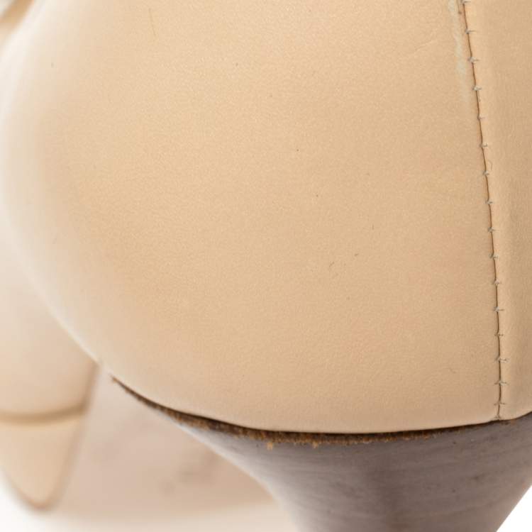 Pre Owned Salvatore Ferragamo Beige Leather Vara Bow Peep Toe Platform Pumps Size 36.5
