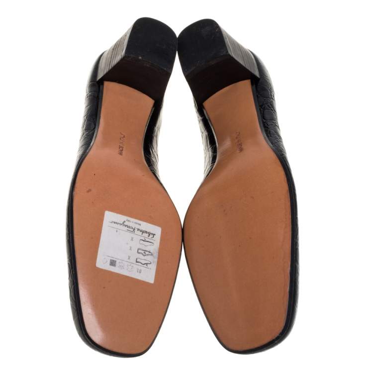 مملوكة مسبقًا Salvatore Ferragamo Vintage Black Croc Embossed Leather Embellished Pumps Size 38.5