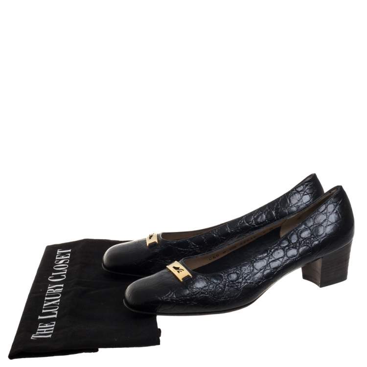 مملوكة مسبقًا Salvatore Ferragamo Vintage Black Croc Embossed Leather Embellished Pumps Size 38.5