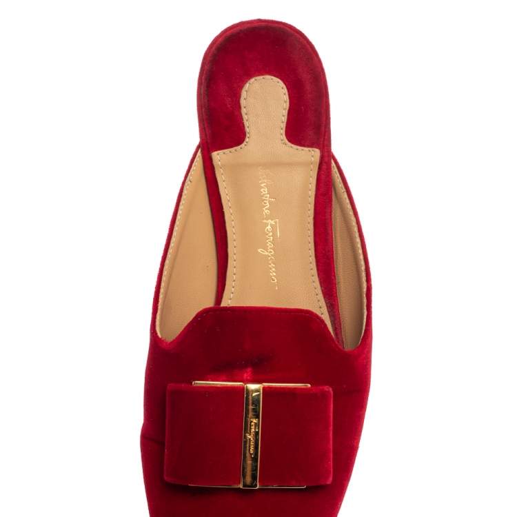 Pre Owned Salvatore Ferragamo Red Velvet Sciacca Flat Mules Size 37