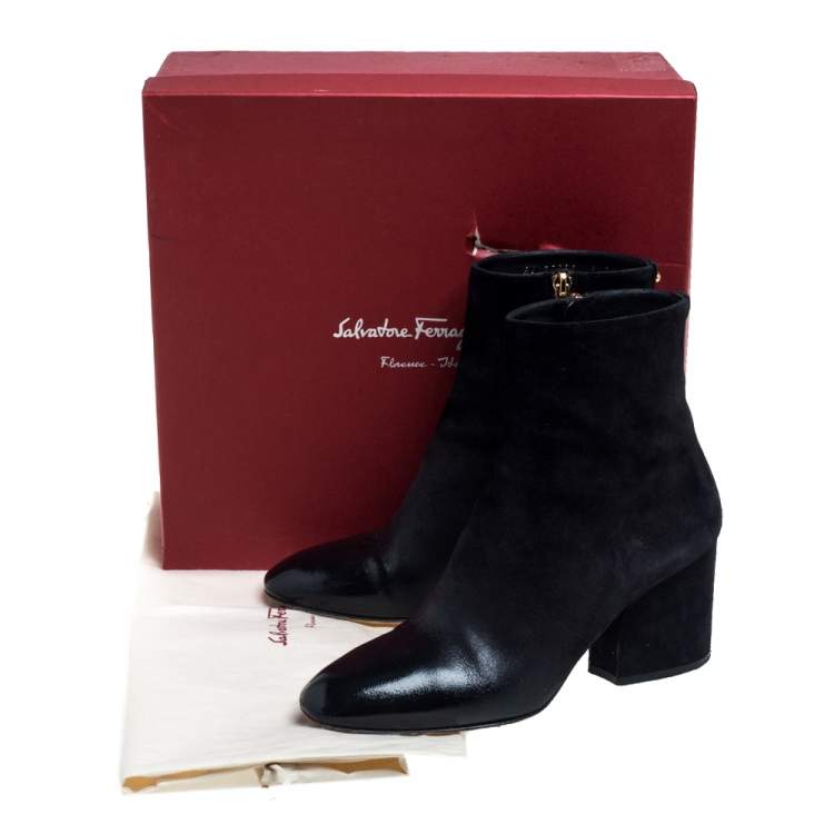 مملوكة مسبقًا Salvatore Ferragamo Black Suede And Leather Pisa Boots Size 39.5