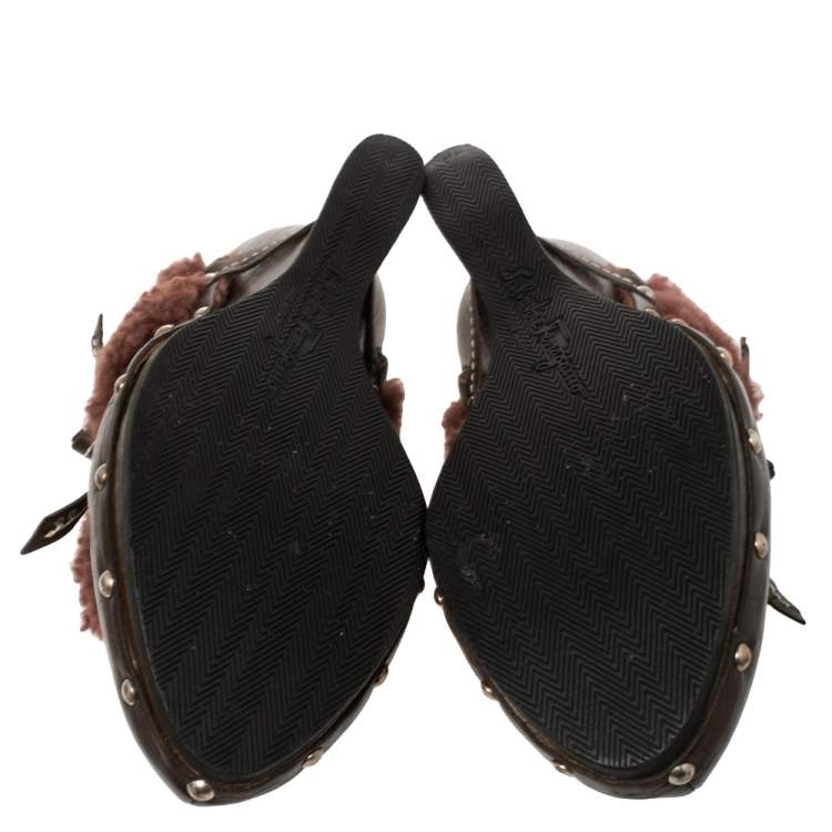 Pre Owned Salvatore Ferragamo Brown Leather And Faux Fur Studded Clog Mules Size 38.5