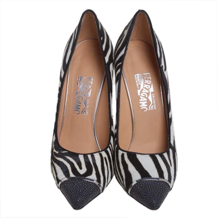 Pre Owned Salvatore Ferragamo Black/White Zebra Print Calf Hair And Stingray Leather Pumps Size 40