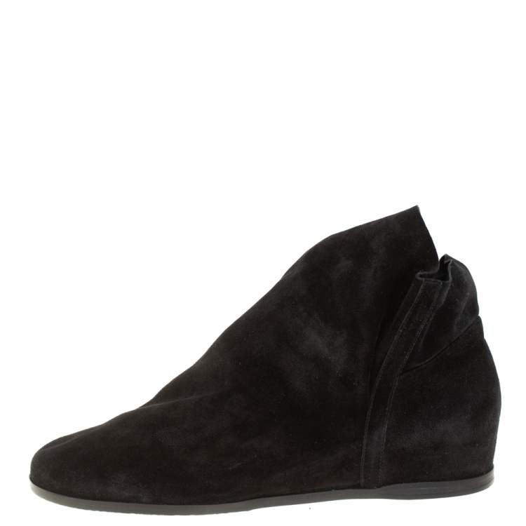 Pre Owned Stuart Weitzman Black Suede Booties Size 40