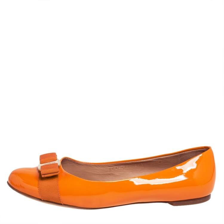 Pre Owned Salvatore Ferragamo Orange Patent Leather Vara Bow Ballet Flats Size 40