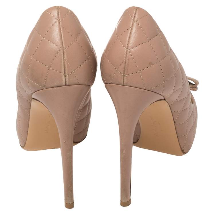 Pre Owned Salvatore Ferragamo Pink Quilted Leather Vara Bow Platform Pumps Size 38