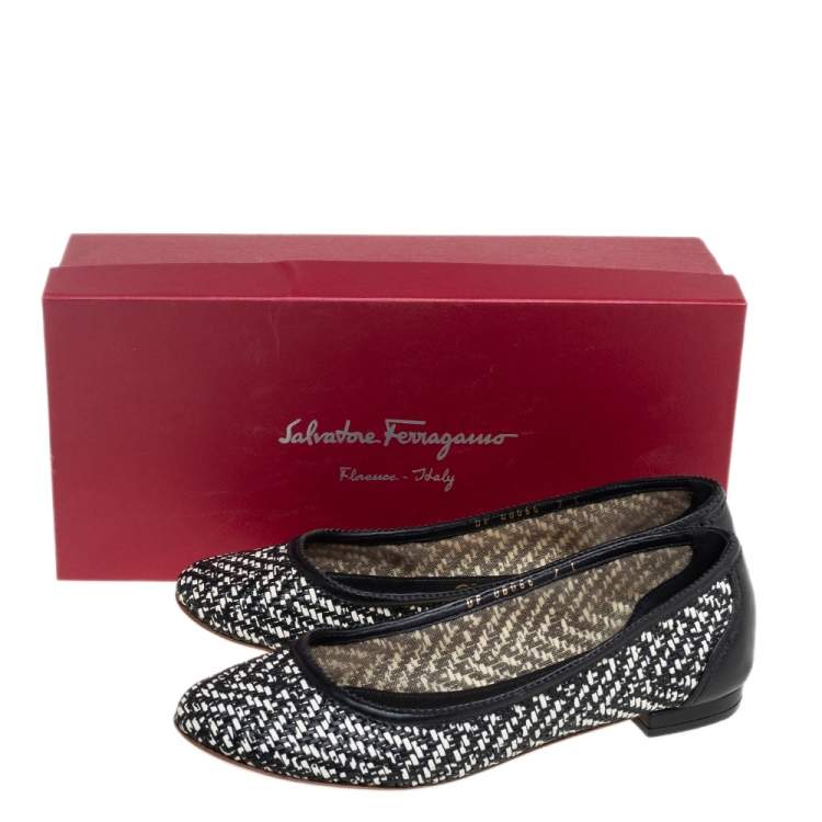 Pre Owned Salvatore Ferragamo Black/White Woven Leather Ballet Flats Size 37.5