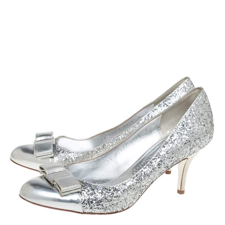 Pre Owned Salvatore Ferragamo Silver Glitter Vara Bow Pumps Size 38.5