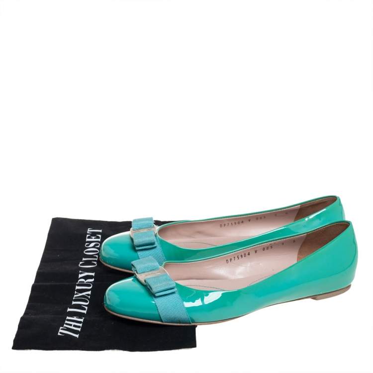 Pre Owned Salvatore Ferragamo Green Patent Leather Vara Bow Flats Size 39.5