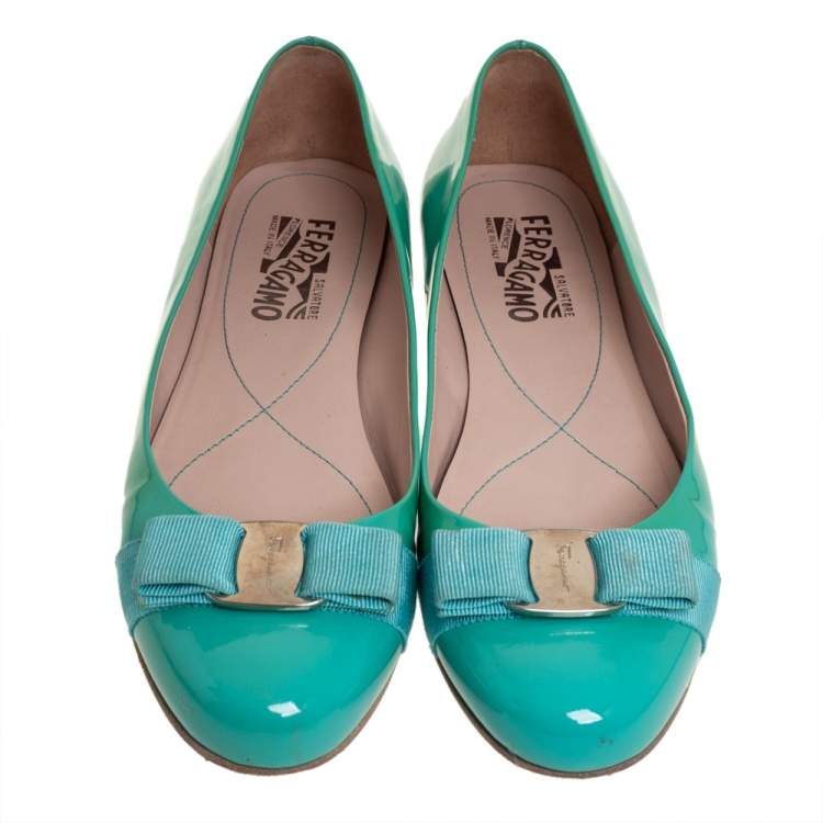 Pre Owned Salvatore Ferragamo Green Patent Leather Vara Bow Flats Size 39.5