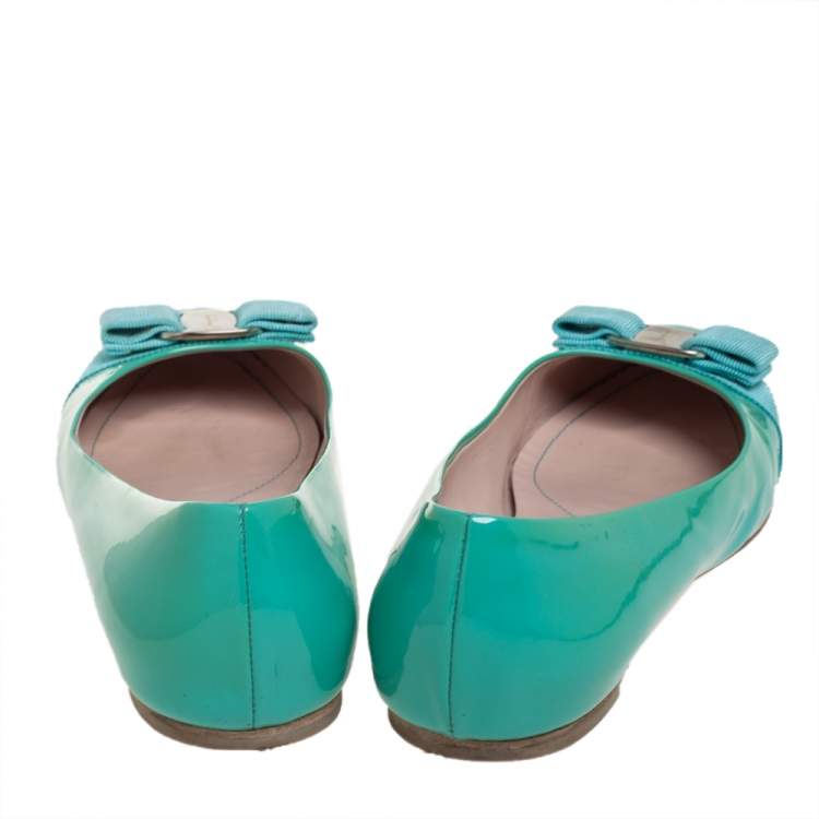 Pre Owned Salvatore Ferragamo Green Patent Leather Vara Bow Flats Size 39.5