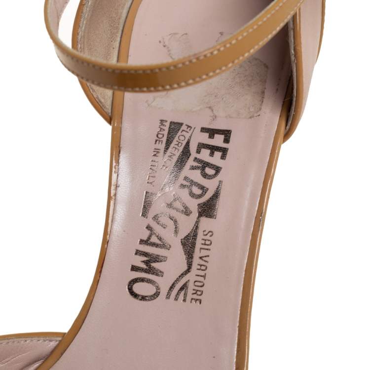 Pre Owned Salvatore Ferragamo Beige Patent Leather Bow Ankle Strap Sandals Size 40