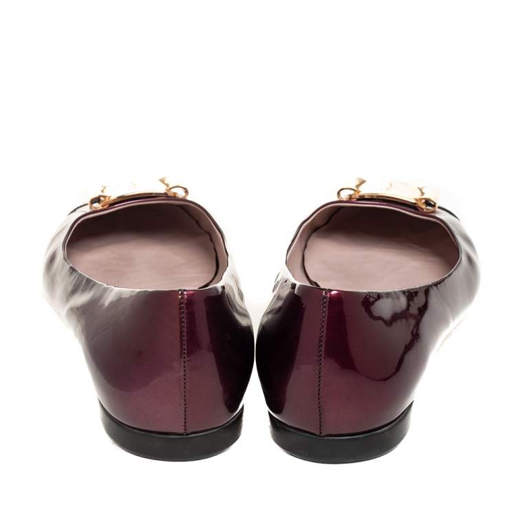Pre Owned Salvatore Ferragamo Burgundy Patent Leather Buckle Embellished Ballet Flats Size 39 