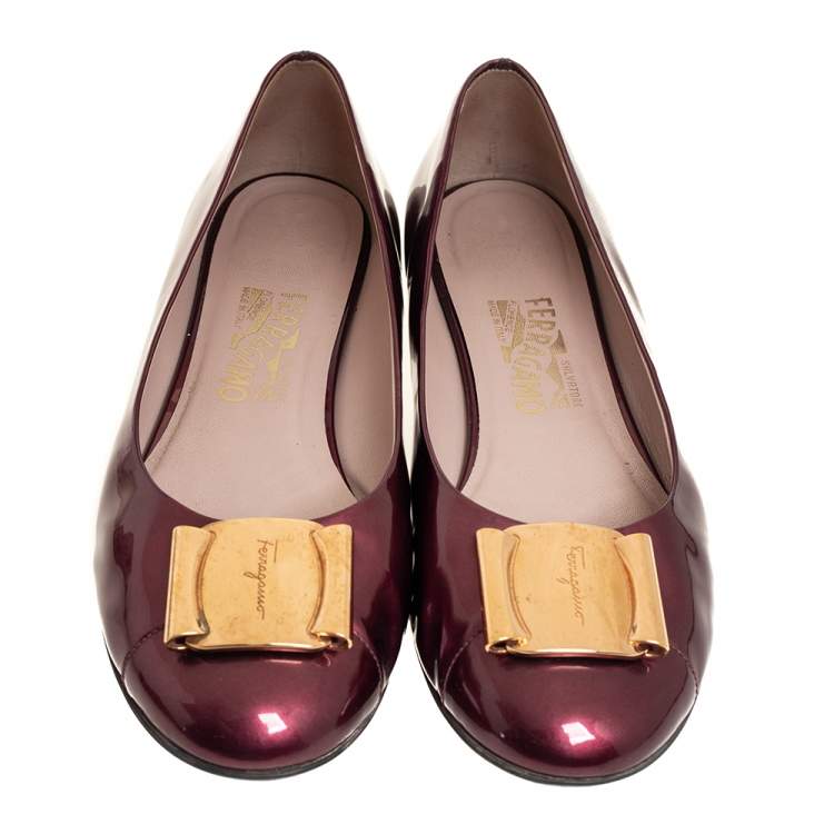 Pre Owned Salvatore Ferragamo Burgundy Patent Leather Buckle Embellished Ballet Flats Size 39 