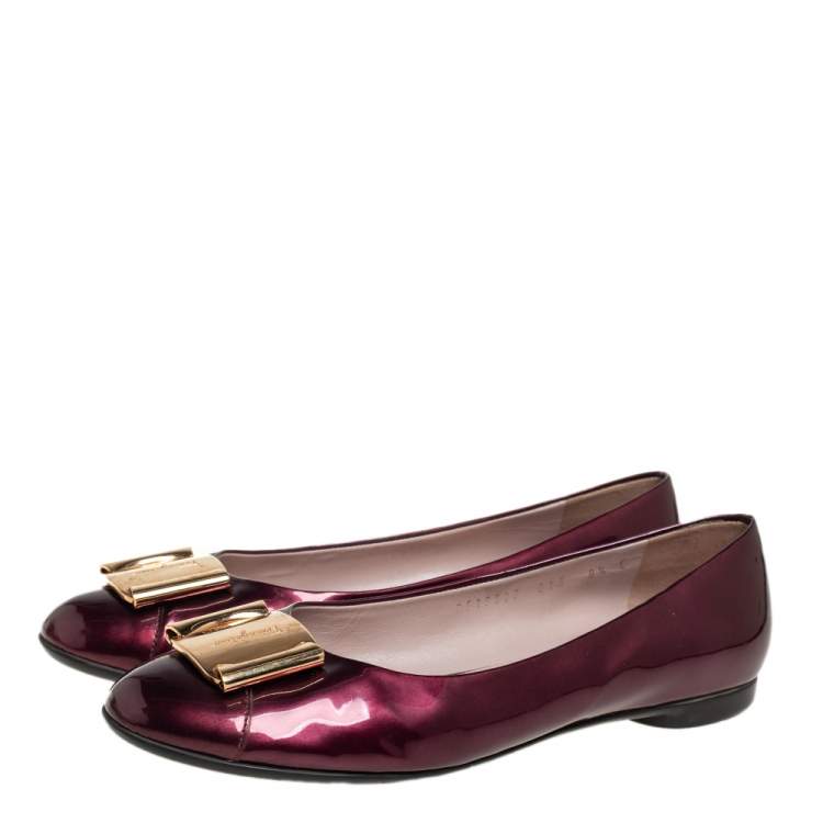 Pre Owned Salvatore Ferragamo Burgundy Patent Leather Buckle Embellished Ballet Flats Size 39 