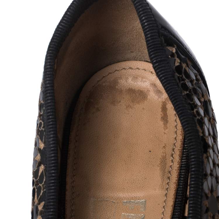 Pre Owned Salvatore Ferragamo Black Floral Perforated Patent Leather Vara Bow Pumps Size 38