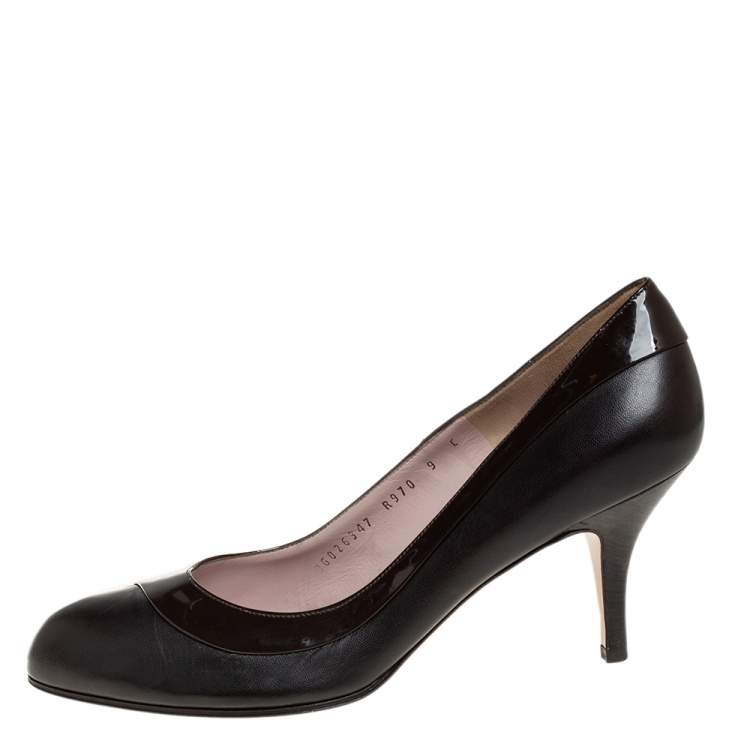Pre Owned Salvatore Ferragamo Brown Leather and Patent Leather Pumps Size 39.5
