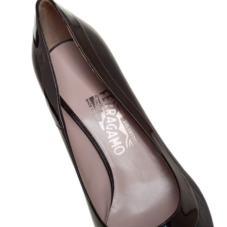 Pre Owned Salvatore Ferragamo Brown Leather and Patent Leather Pumps Size 39.5