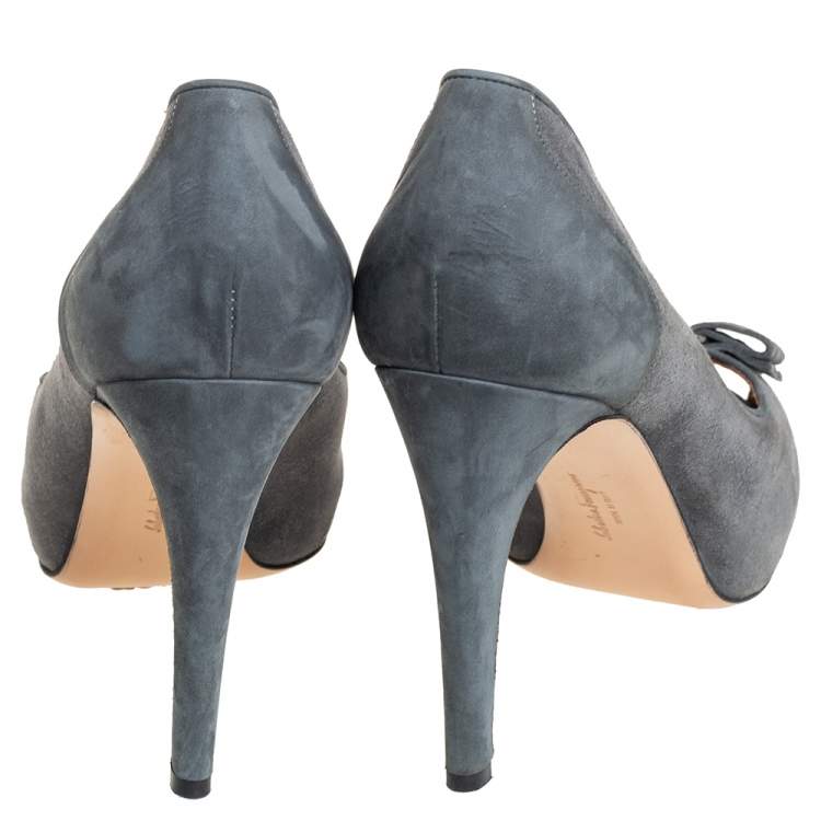 Pre Owned Salvatore Ferragamo Grey Suede And Nubuck Leather Bow Peep Toe Pumps Size 39.5