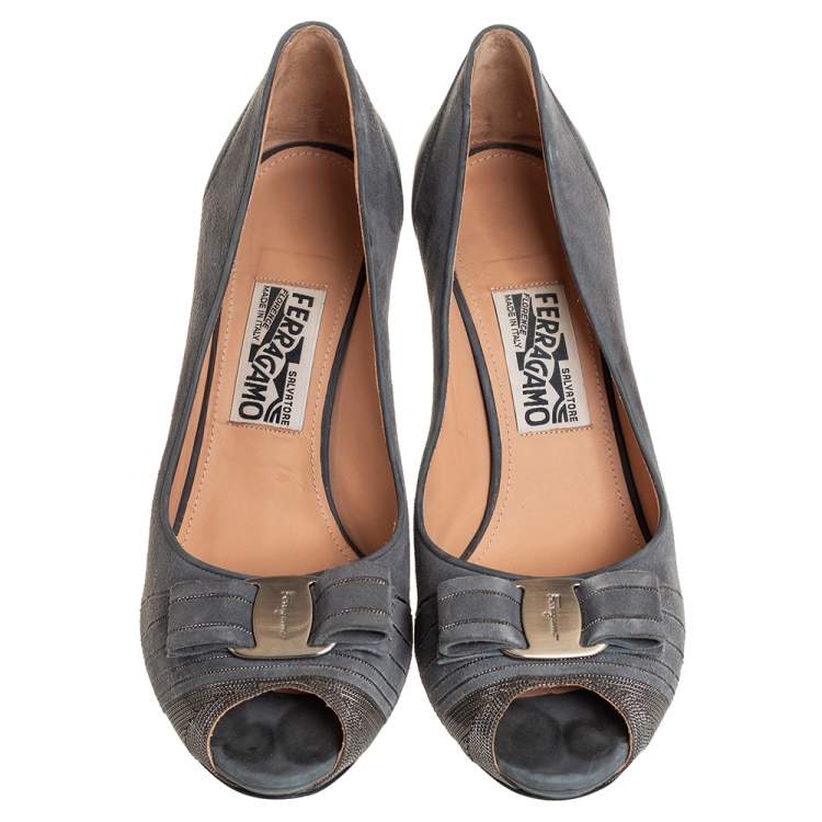 Pre Owned Salvatore Ferragamo Grey Suede And Nubuck Leather Bow Peep Toe Pumps Size 39.5