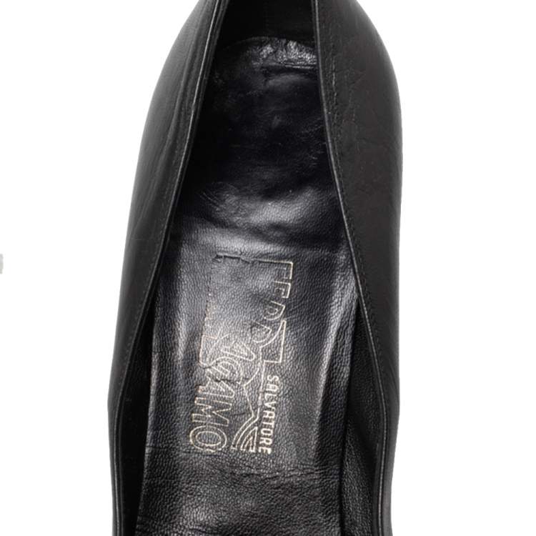 Pre Owned Salvatore Ferragamo Black Leather Pointed Toe Pumps Size 39