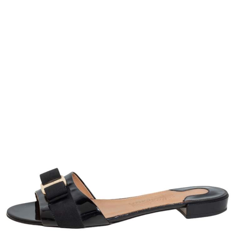 Pre Owned Salvatore Ferragamo Black Patent Leather Vara Bow Open Toe Flats Size 36.5