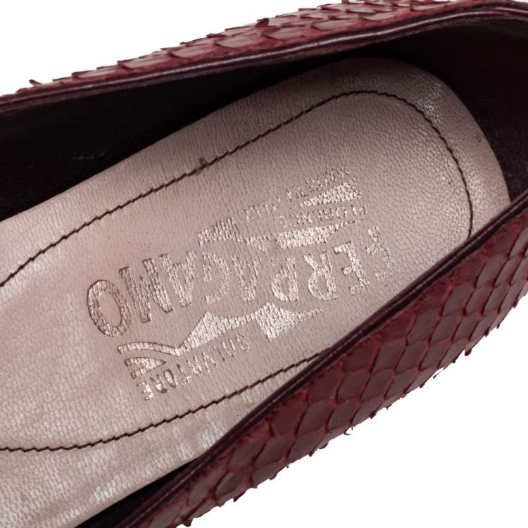 Pre Owned Salvatore Ferragamo Red Python Varina Flats Size 38
