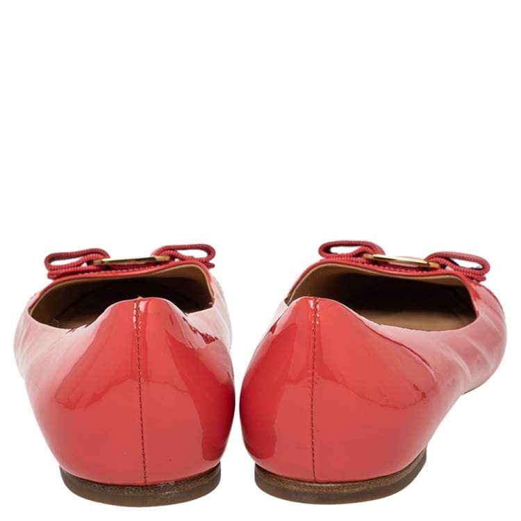 Pre Owned Salvatore Ferragamo Coral Pink Patent Leather Vara Bow Flats Size 38