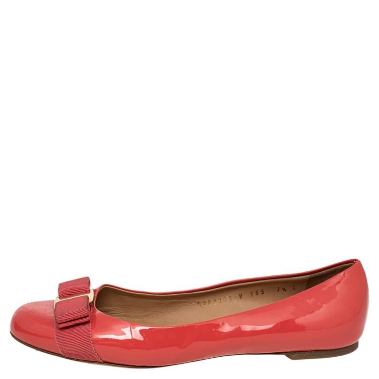 Pre Owned Salvatore Ferragamo Coral Pink Patent Leather Vara Bow Flats Size 38