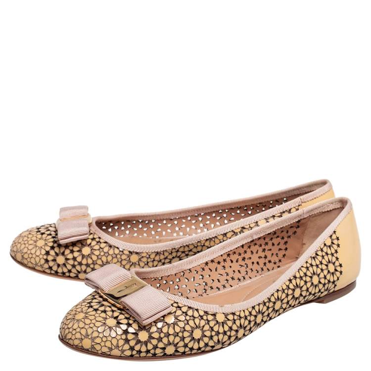 Pre Owned Salvatore Ferragamo Beige Patent Leather Laser Cut Ballet Flats Size 39