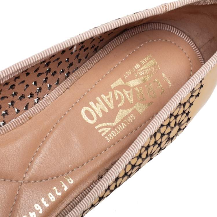 Pre Owned Salvatore Ferragamo Beige Patent Leather Laser Cut Ballet Flats Size 39