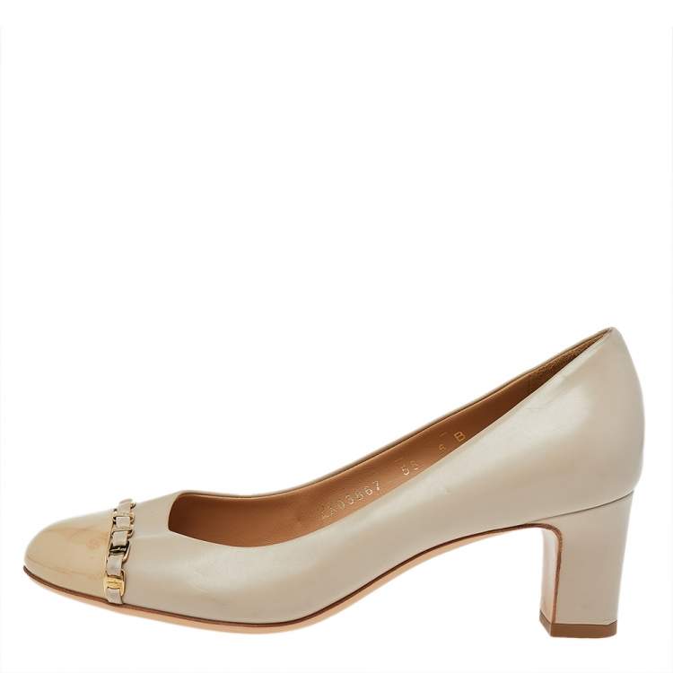 Luxury shoes for women - Salvatore Ferragamo beige leather pumps