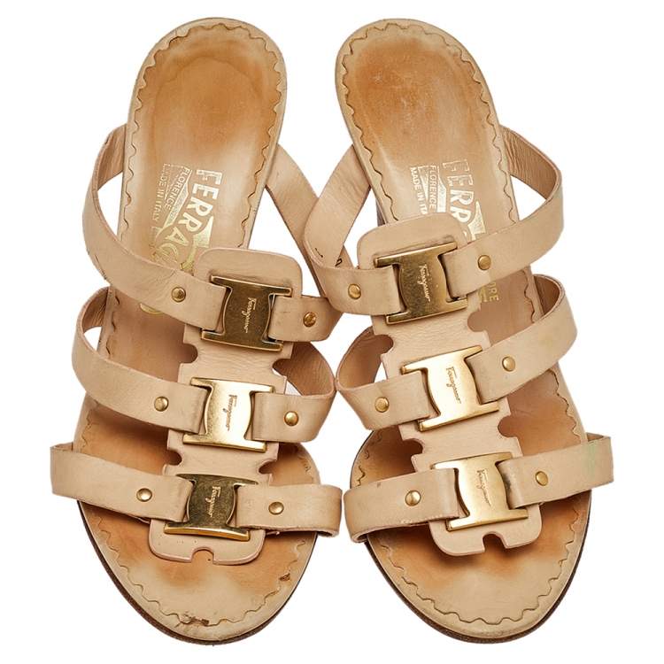 Pre Owned Salvatore Ferragamo Beige Leather Slide Sandals Size 38.5