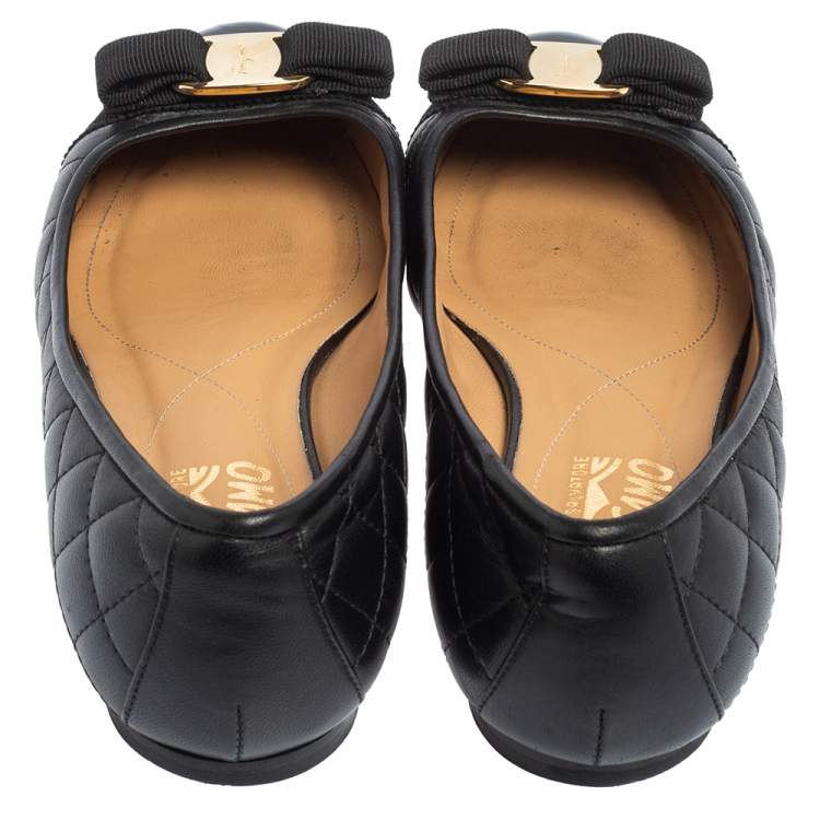 Pre Owned Salvatore Ferragamo Black Quilted Leather Vara Bow Flats Size 37.5