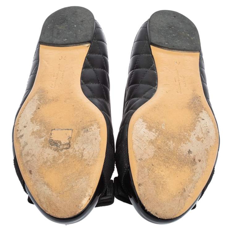 Pre Owned Salvatore Ferragamo Black Quilted Leather Vara Bow Flats Size 37.5