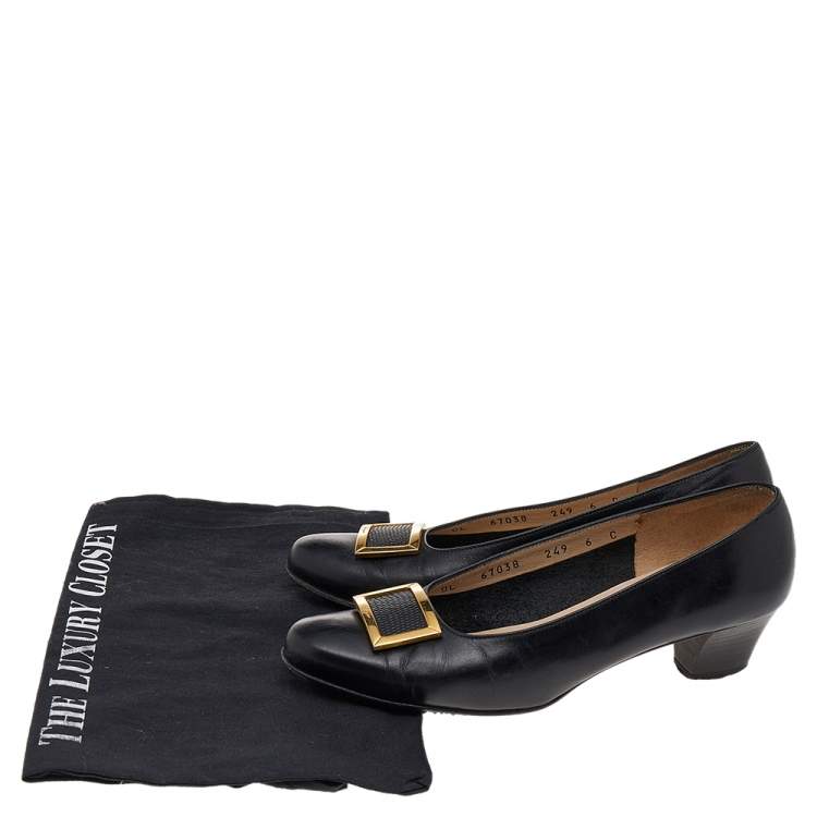 Pre Owned Salvatore Ferragamo Black Leather Buckle Pumps Size 36.5