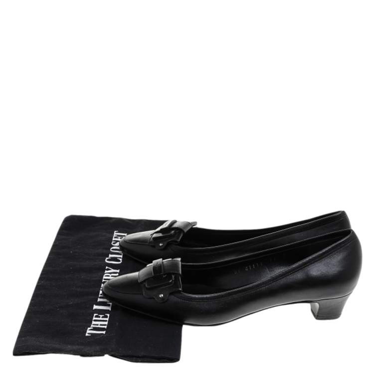 Pre Owned Salvatore Ferragamo Black Leather Metal Logo Pumps Size 38.5