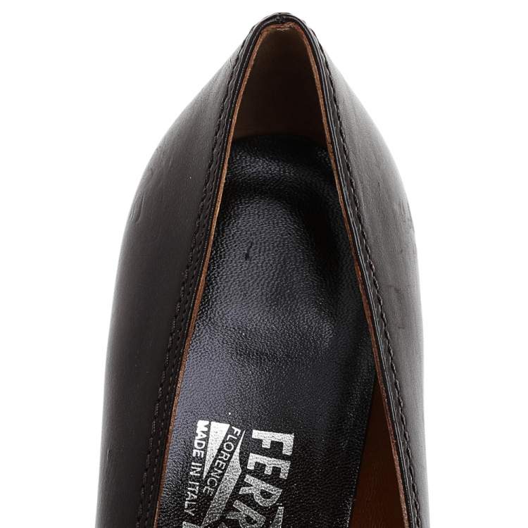 Pre Owned Salvatore Ferragamo Dark Brown Leather Pumps Size 38.5