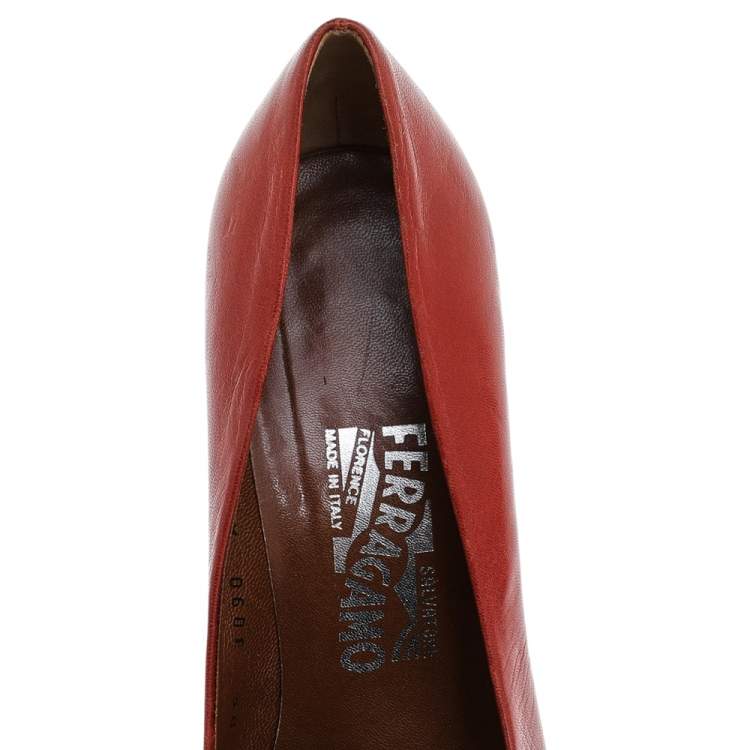 Pre Owned Salvatore Ferragamo Rust Orange Leather Vara Bow Pumps Size 37